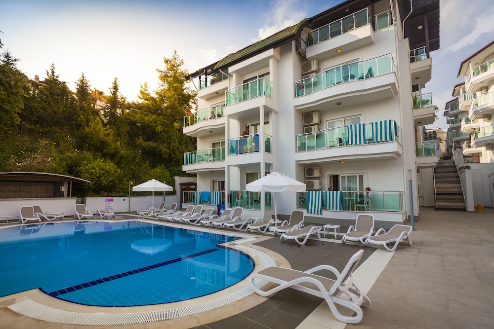 Kleinschalig hotel met zwembad
